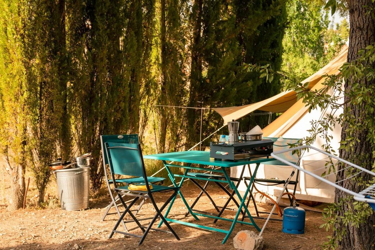 Slow Life Camping Venta Del Moro Luaran gambar
