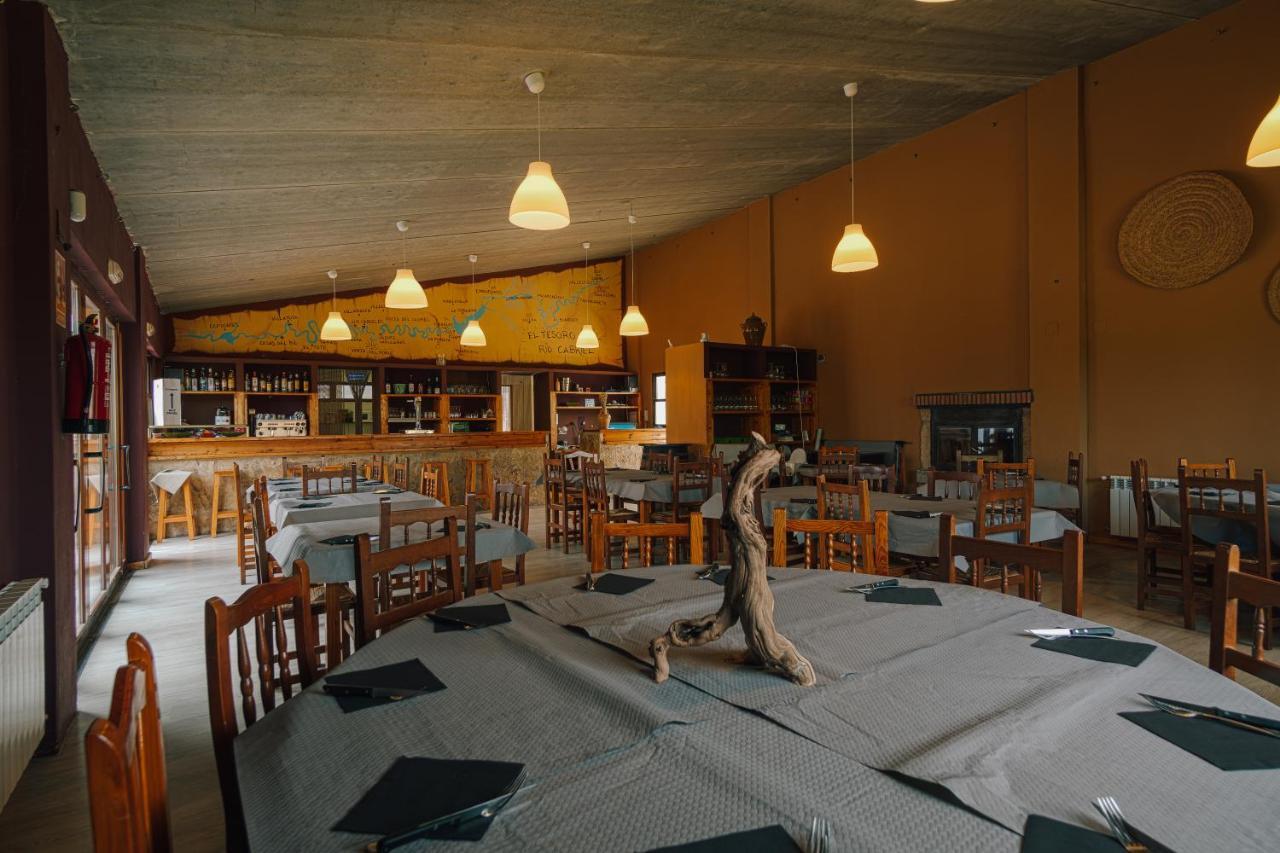 Slow Life Camping Venta Del Moro Luaran gambar