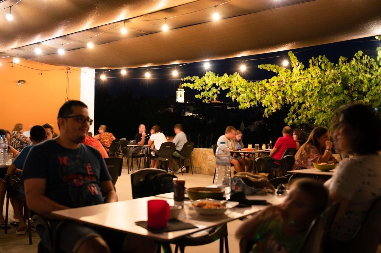 Slow Life Camping Venta Del Moro Luaran gambar