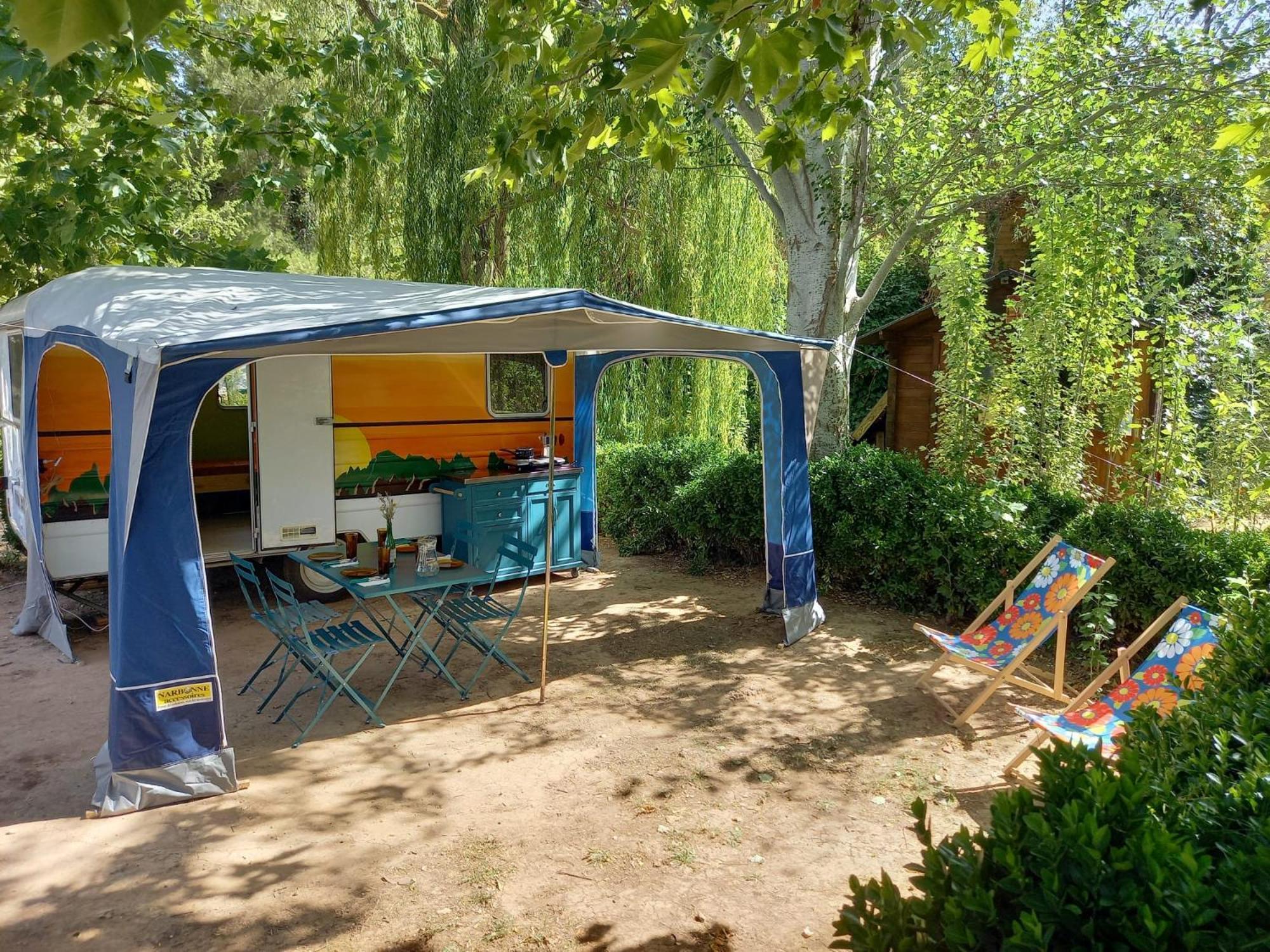 Slow Life Camping Venta Del Moro Luaran gambar
