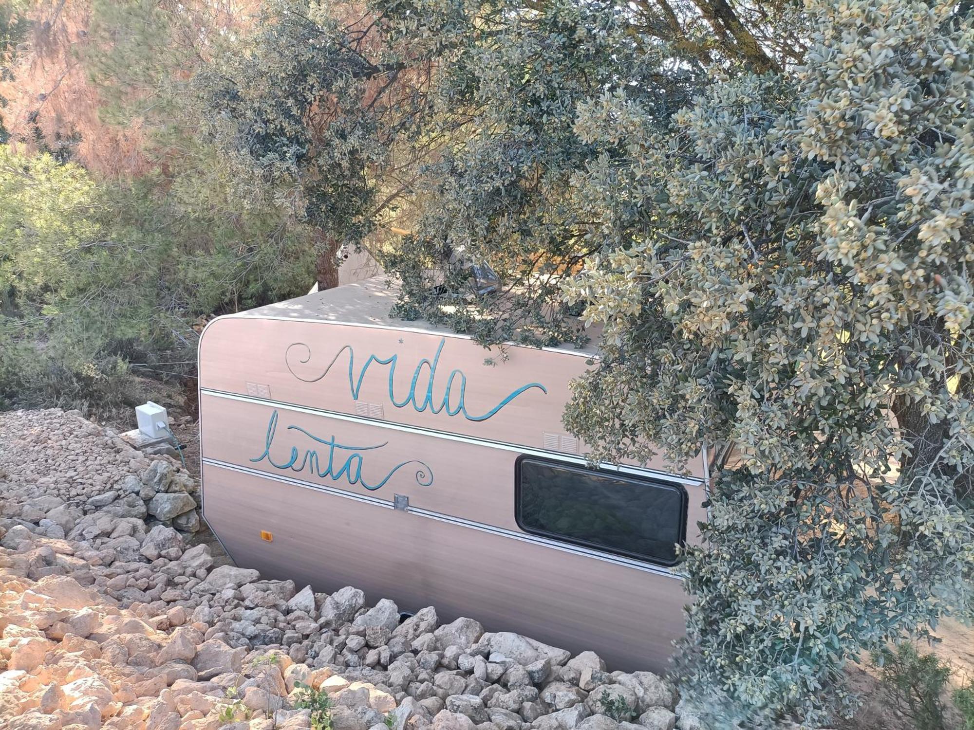 Slow Life Camping Venta Del Moro Luaran gambar